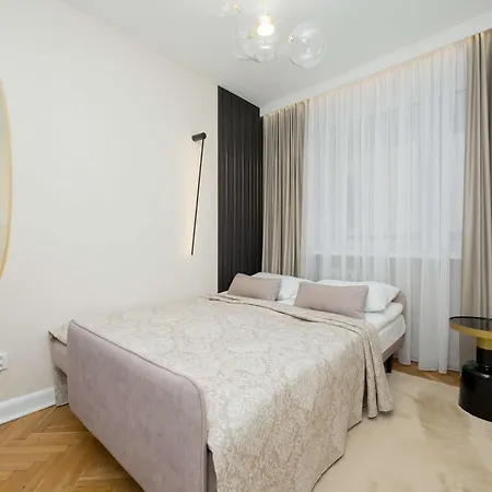 Tasteful One Bedroom By Renters