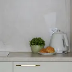 Tasteful One Bedroom By Renters アパート