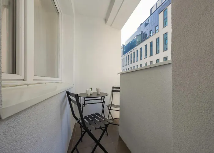 Tasteful One Bedroom By Renters *