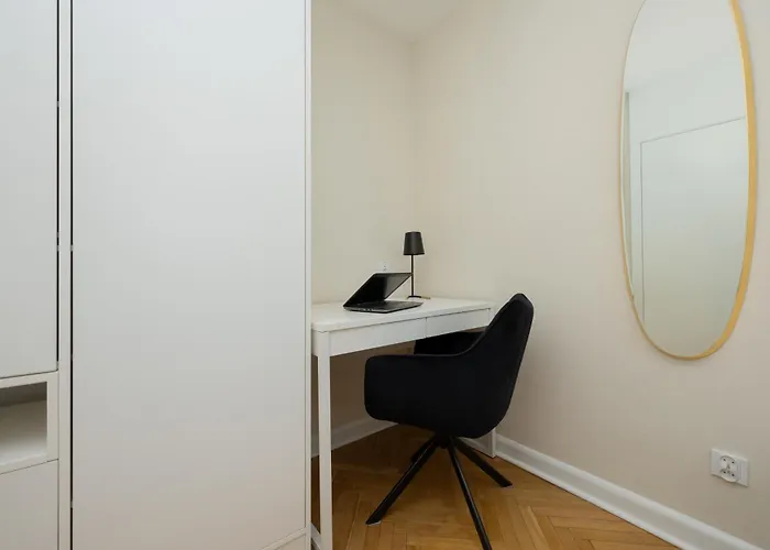 Tasteful One Bedroom By Renters *